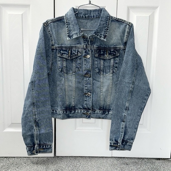 Custom Swift jean jacket - Picture 7 of 11